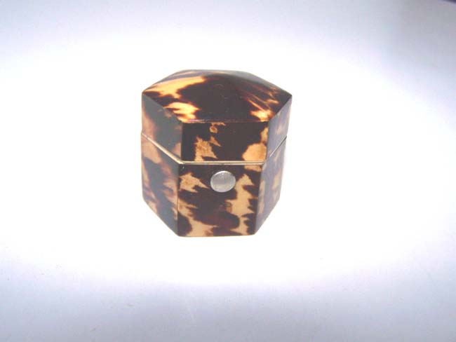 A Charming Antique Tortoiseshell Thimble Box circa 1830 — image 2